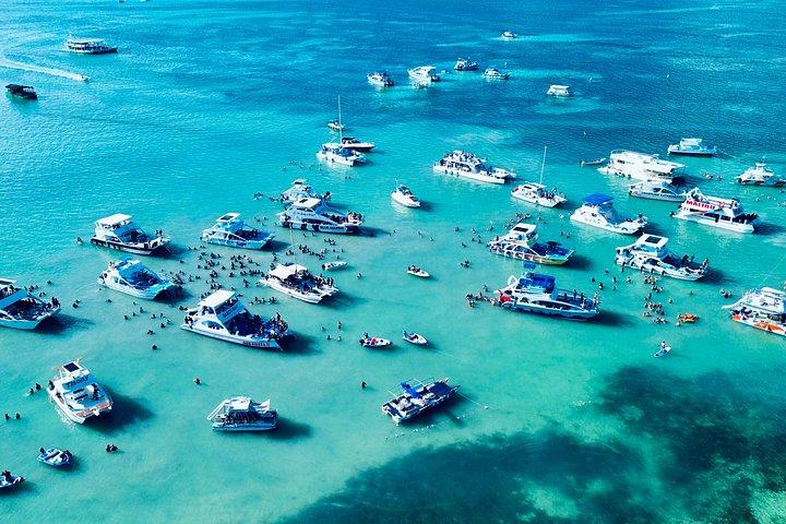 Punta Cana Bootsparty: Open Bar & Live DJ