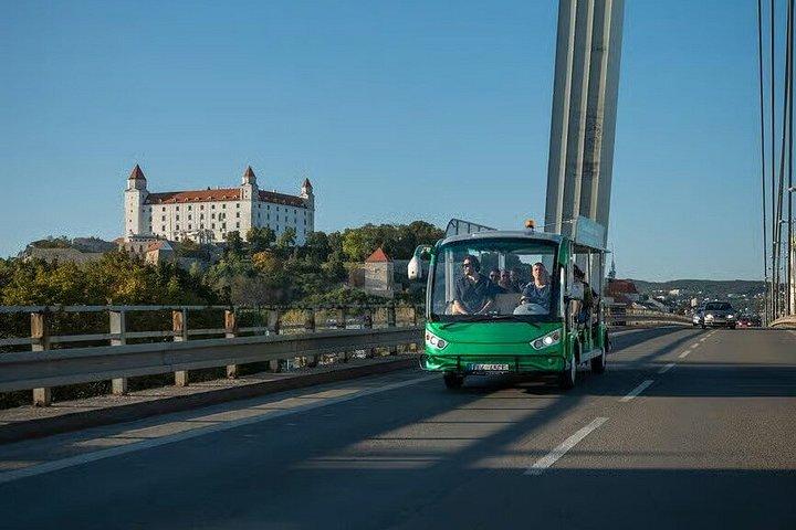 E buss Sightseeing Tour Bratislava
