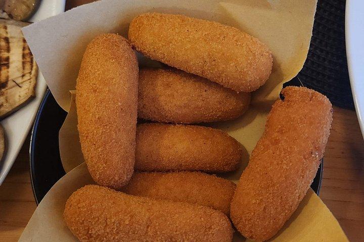 レッチェでワインと一緒に味わうサレント料理体験