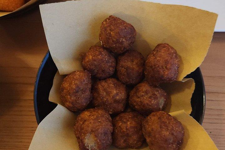 レッチェでワインと一緒に味わうサレント料理体験
