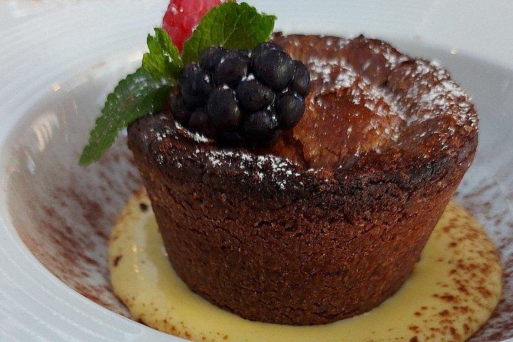 レッチェでワインと一緒に味わうサレント料理体験