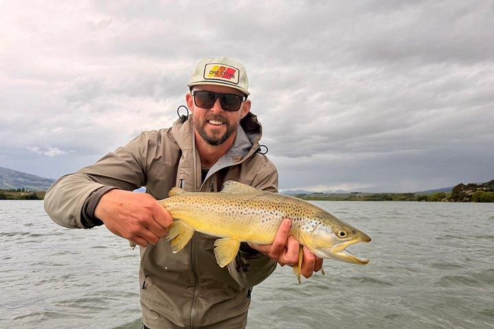Lake Dunstan Private Jet Boat Fishing Experience