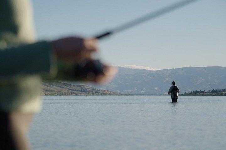 Lake Dunstan Private Jet Boat Fishing Experience