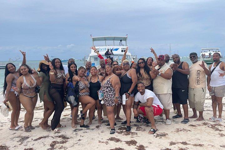 Punta Cana Bootsparty: Open Bar & Live DJ