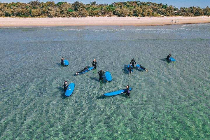 サンシャインコーストのヌーサでサーフィンを学ぶ
