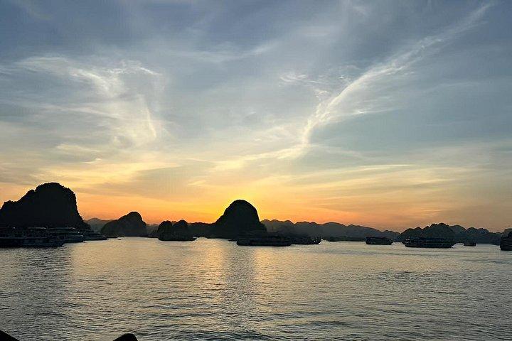 Experience Ha Long Bay 1 Day with Cruise
