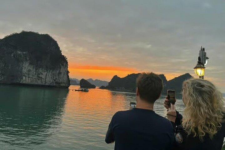 Experience Ha Long Bay 1 Day with Cruise