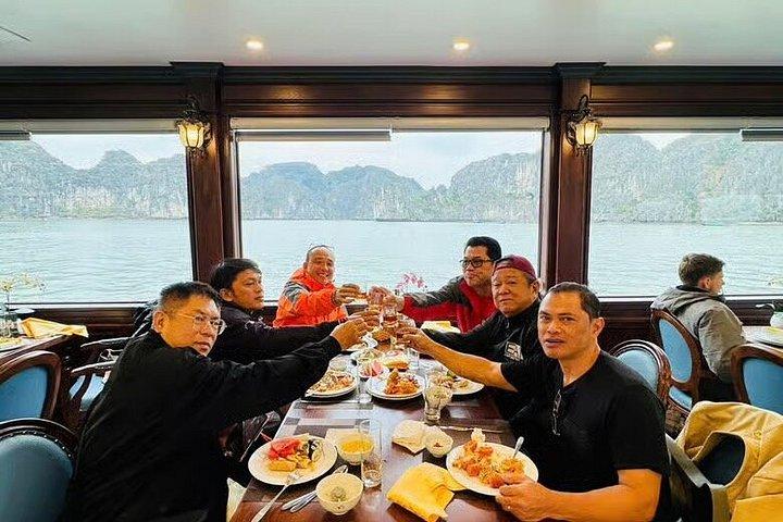 Experience Ha Long Bay 1 Day with Cruise