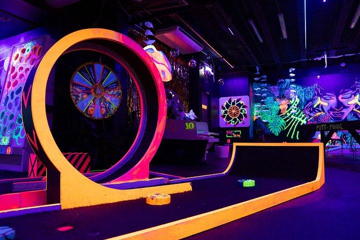 Putt'n'Glow Mini Golf in Queenstown