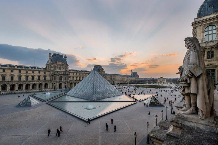 Entrada al Museo del Louvre con crucero opcional por el río Sena