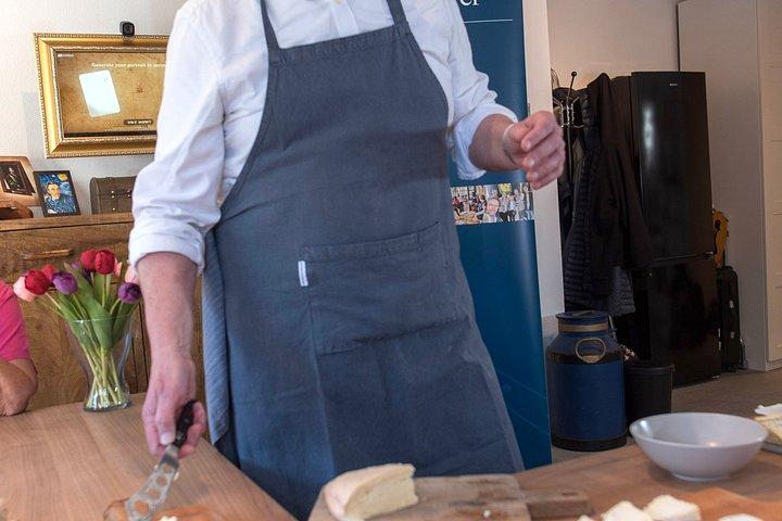 Exclusive Cheese Walk & Dutch Wine Discovery