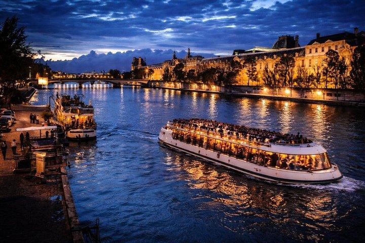 Paris 1-Hour River Cruise with Ice Cream or Crepe Option Upgrade