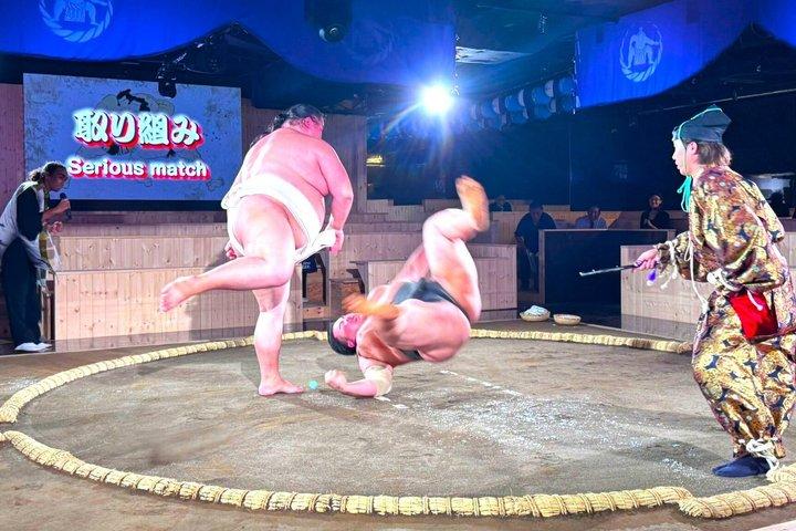 Sumo Show Upplevelse på Tokyo Tower med Japanska köket