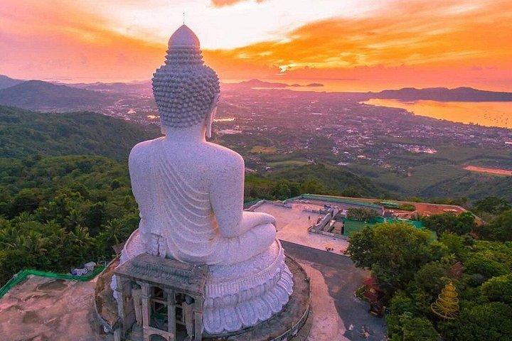 プーケット大仏、ワットチャロン、旧市街日帰りツアー（ランチ付き）