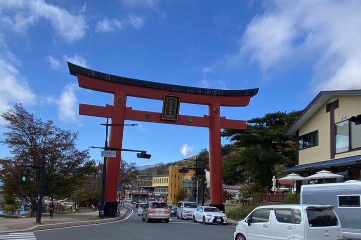 東京民間日光神社と自然日帰りツアーから