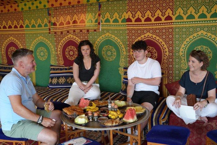 Heißluftballonflug über Marrakesch mit traditionellem Frühstück
