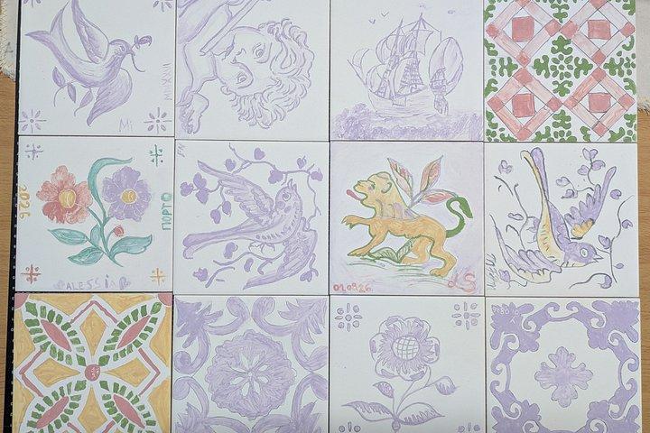 陶芸工房でポルト・アズレージョのタイルを塗装
