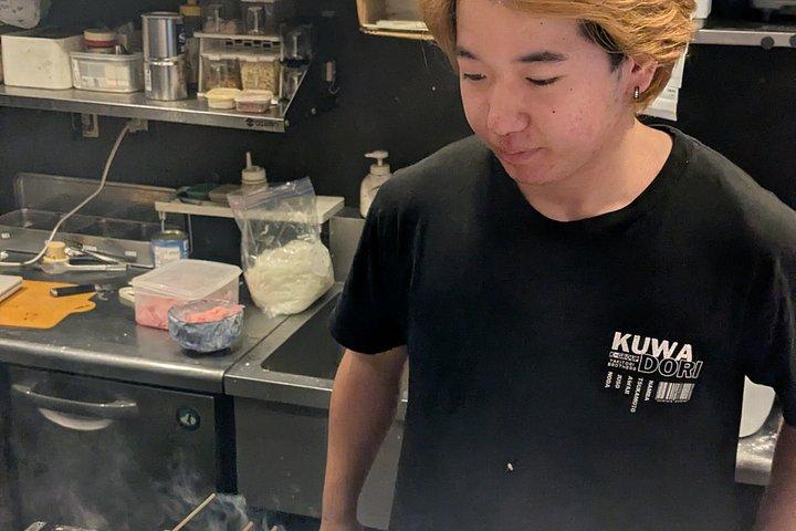 隠れた大阪夜食ツアーたこ焼きやきとりと居酒屋