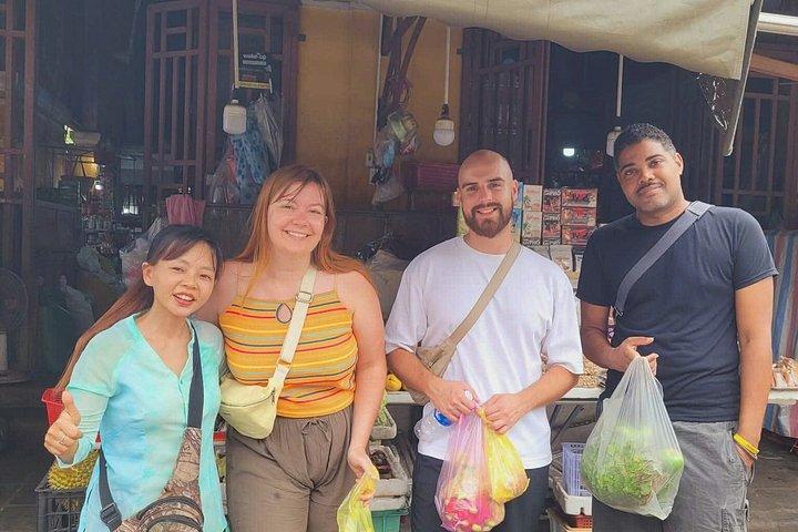 Hoi An Cooking Class with Local Market Visit