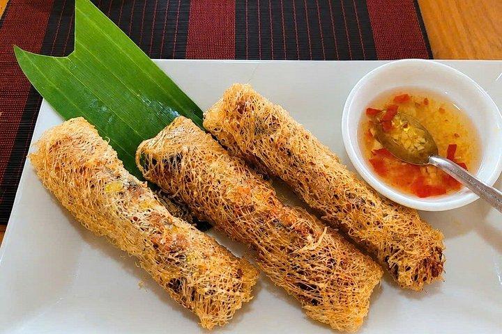 Hoi An Cooking Class with Local Market Visit