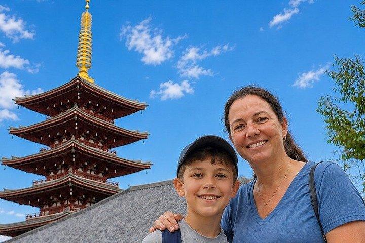 東京プライベート浅草散策ツアー浅草寺抹茶とおもち
