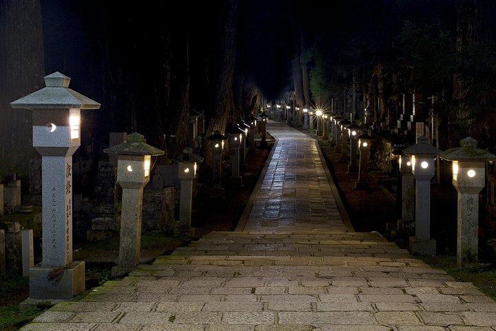 4日間の寺院滞在と熊野古道ツアー