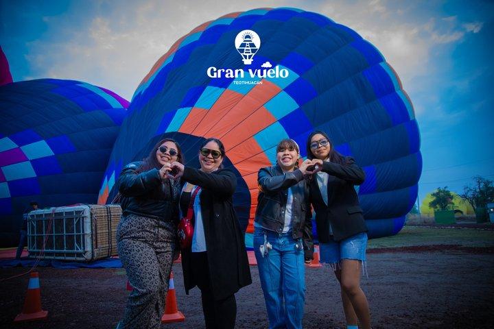 Balloon flight + Breakfast in a natural cave + Pickup + Pyramids