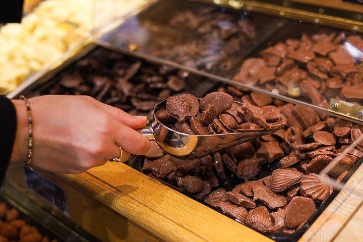 ペストリーとチョコレートのフランス語スイーツ試食ツアー