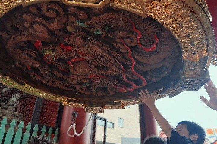 東京プライベート浅草散策ツアー浅草寺抹茶とおもち