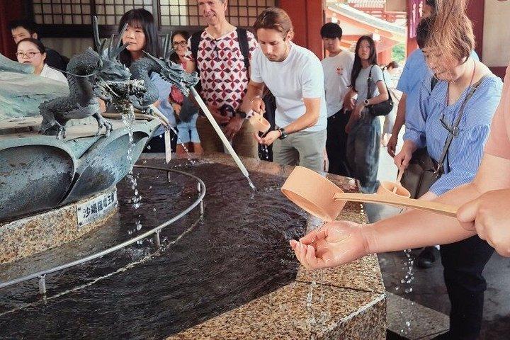 東京プライベート浅草散策ツアー浅草寺抹茶とおもち