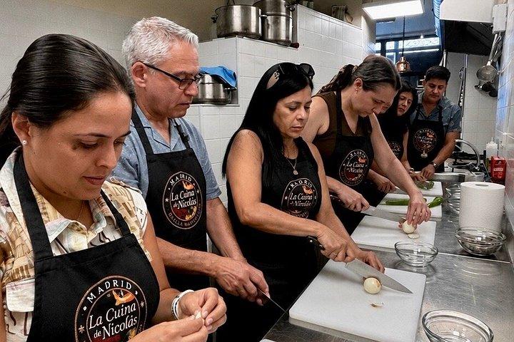 Paella and creative rices Workshop with Sangria in Madrid Center