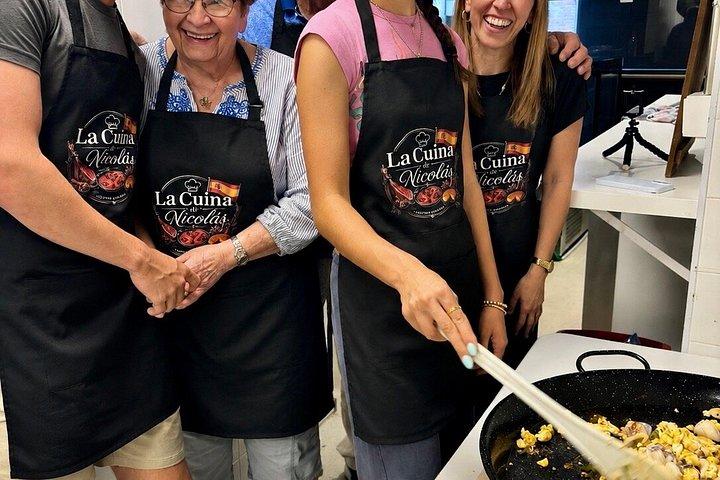 Paella and creative rices Workshop with Sangria in Madrid Center