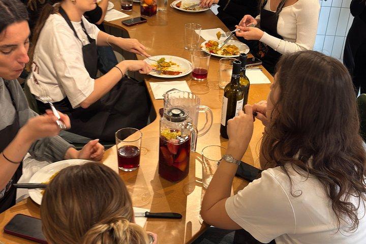Paella and creative rices Workshop with Sangria in Madrid Center