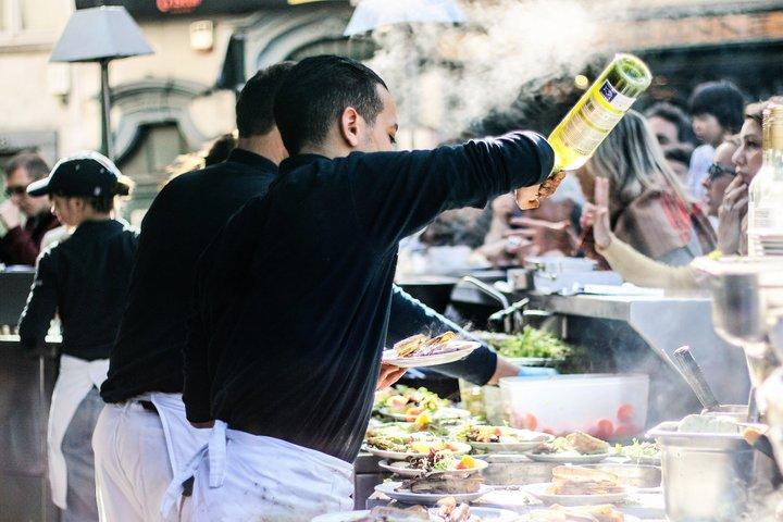 Brussels All In Tour : Belgian food, Chocolate, Beer, Sightseeing