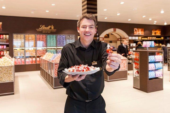 レイククルーズ・リンド・チョコレートとFIFA博物館でチューリッヒ市内観光