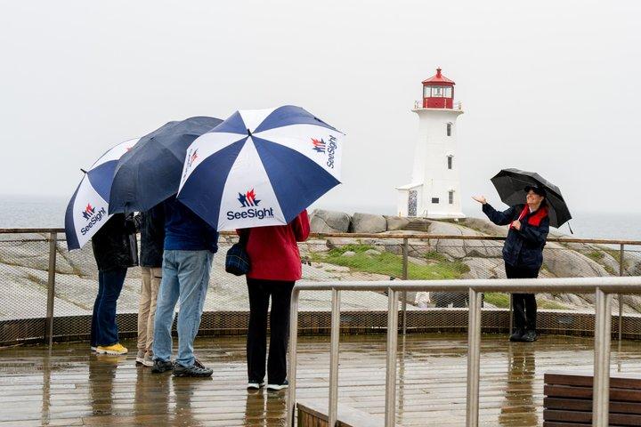 Halifax Premium Tour: Peggy's Cove, Citadel & Titanic Cemetery