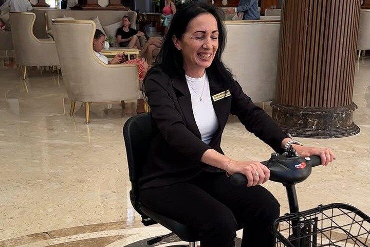 シャルムエルシェイクの折りたたみモビリティスクーターレンタル