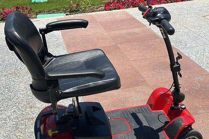 シャルムエルシェイクの折りたたみモビリティスクーターレンタル