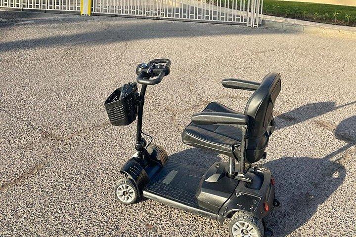 シャルムエルシェイクの折りたたみモビリティスクーターレンタル