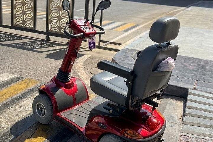 シャルムエルシェイクの折りたたみモビリティスクーターレンタル