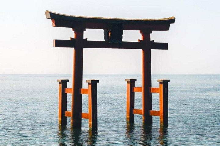 豪華車両で巡る広島・宮島プライベートツアー