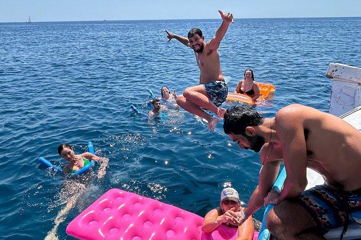 BBQと水泳で行くロドス島釣り旅行