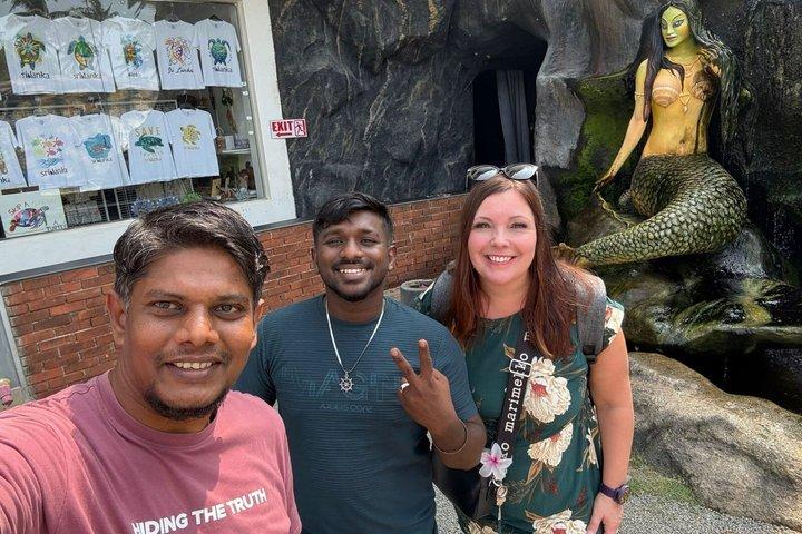 Explore Colombo City Tour by tuk tuk