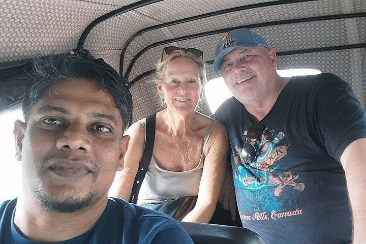 Explore Colombo City Tour by tuk tuk