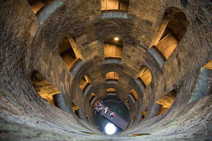ローマ発オルヴィエートとチヴィタ・ディ・バニオレージオへのプライベートツアー