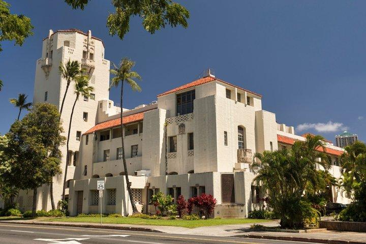 Honolulu Scavenger Hunt & Highlights Self-Guided Walking Tour