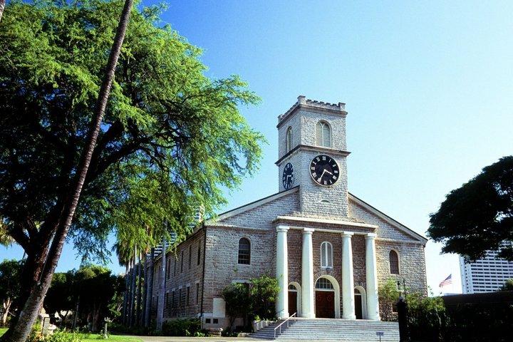Honolulu Scavenger Hunt & Highlights Self-Guided Walking Tour