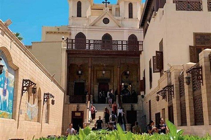 カイロ日帰りツアー：サラエルディンシタデル、コプト、イスラムカイロ