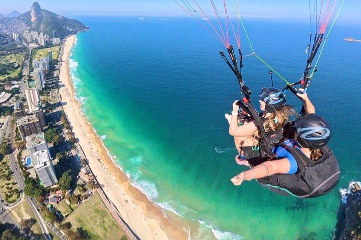 RIO Paragliding Flight w/ ブラジル女子チャンピオン video inc