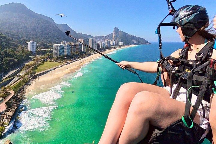RIO Paragliding Flight w/ ブラジル女子チャンピオン video inc